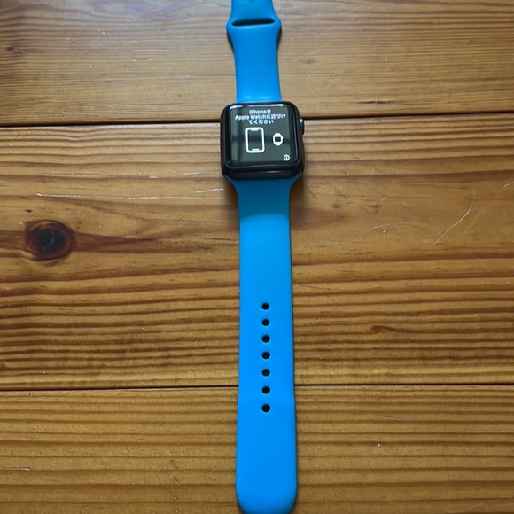 Apple Watch Series 3 42mm - Picture 2 of 9